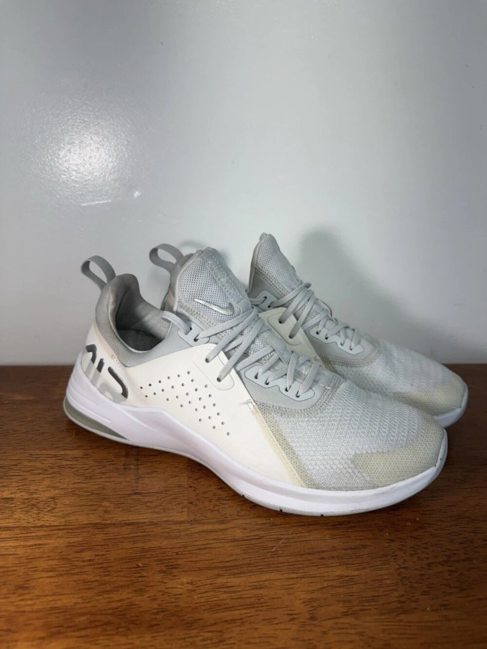 Nike Air Max Bella TR 3 Women’s 9.5 White Silver Training Shoes CJ0842-002